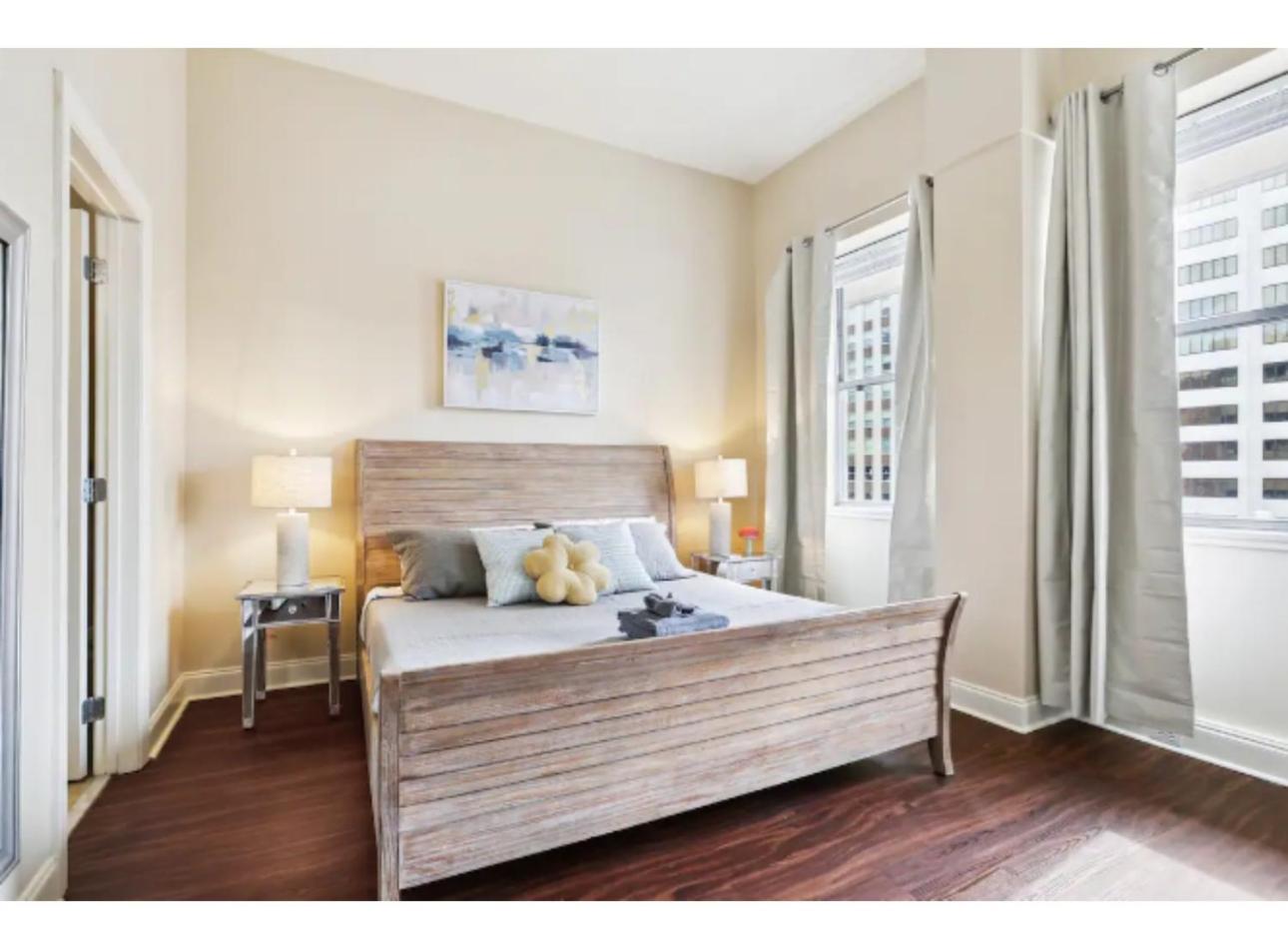 Amazing Condos Beautiful View 2 Blocks To French Quarter, Small Rooftop Pool, Gym, Seanger Theater, Super Dome, And Bourbon St Новый Орлеан Экстерьер фото
