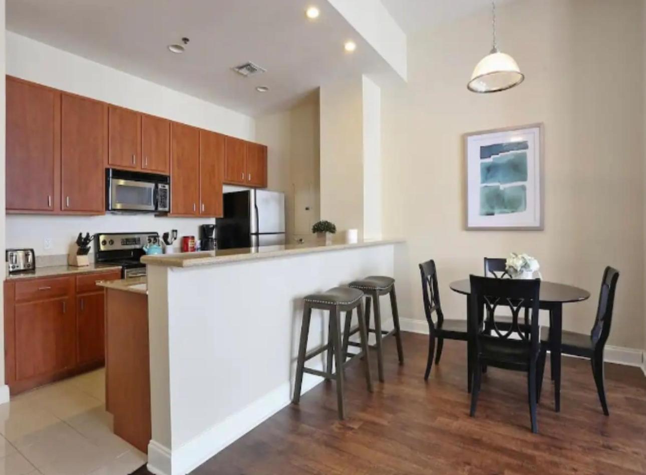 Amazing Condos Beautiful View 2 Blocks To French Quarter, Small Rooftop Pool, Gym, Seanger Theater, Super Dome, And Bourbon St Новый Орлеан Экстерьер фото