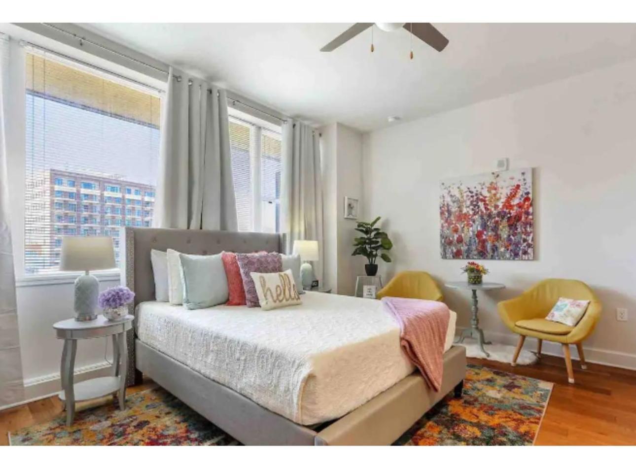 Amazing Condos Beautiful View 2 Blocks To French Quarter, Small Rooftop Pool, Gym, Seanger Theater, Super Dome, And Bourbon St Новый Орлеан Номер фото
